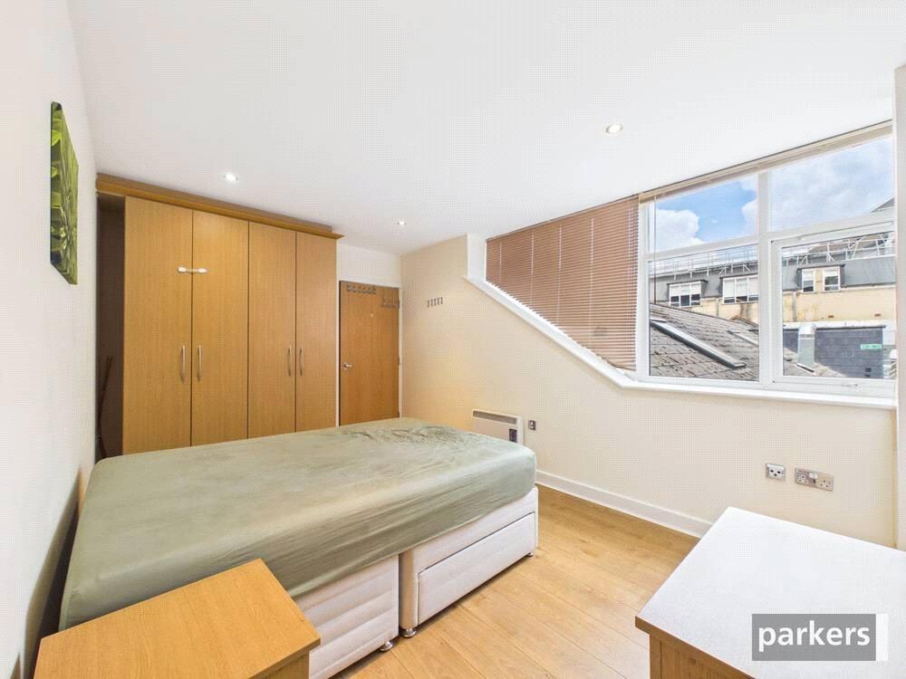 Apartment in Reading - View 5