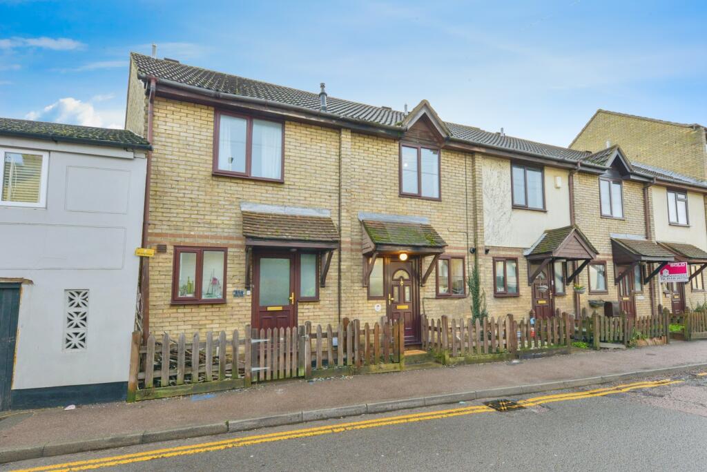 Main image of property: Hitchin Street, Biggleswade, SG18