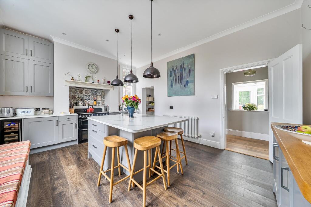 House in Redhill - View 5