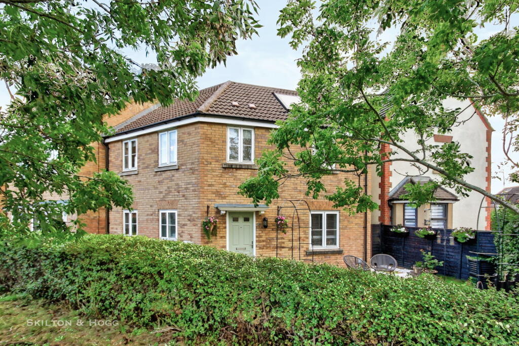 Main image of property: Hidcote Way, Daventry, NN11 8AE