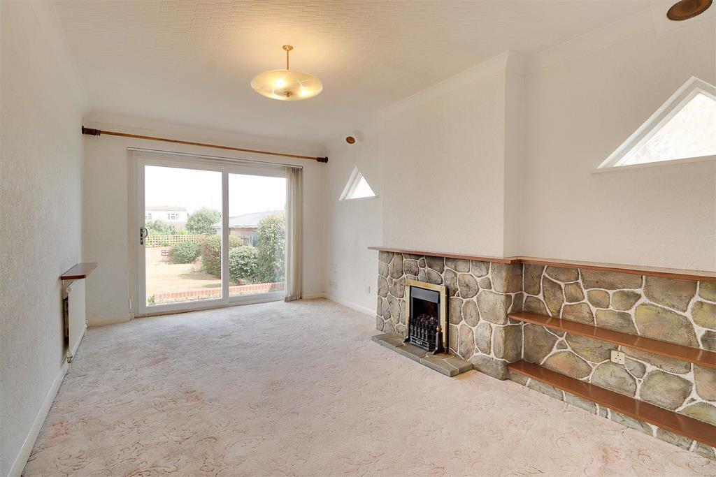 House in Southend-on-Sea - More