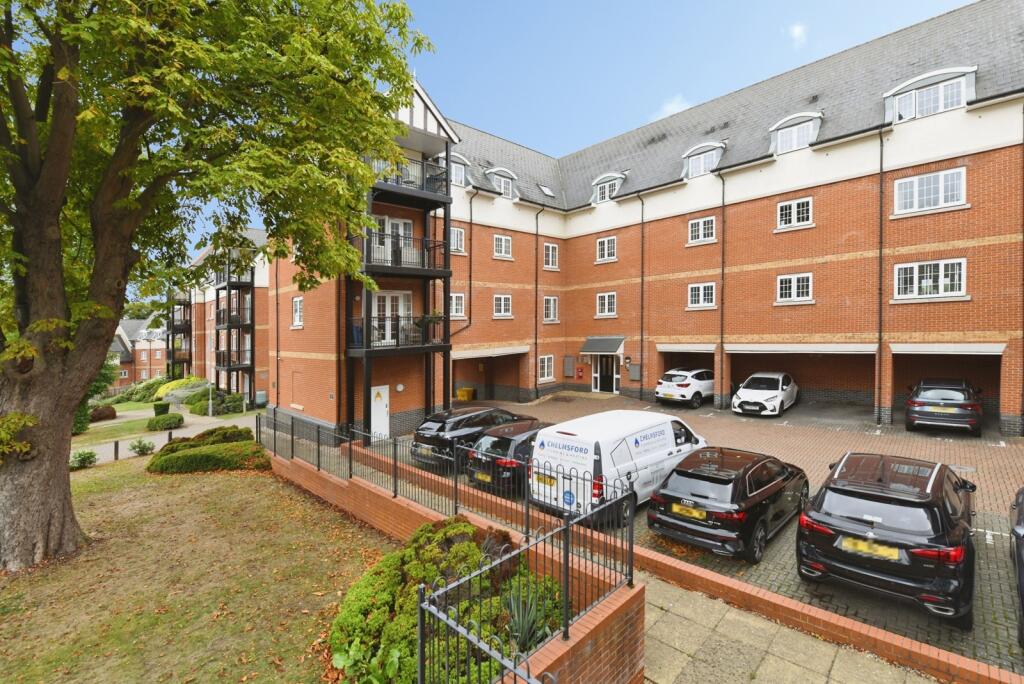 Main image of property: Milan Walk, BRENTWOOD, Essex, CM14