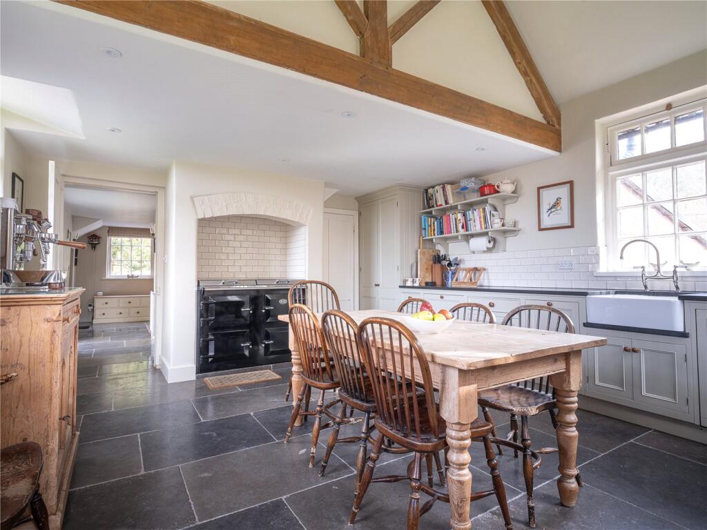 Low Road, Little Cheverell, Devizes, SN10 photo 2