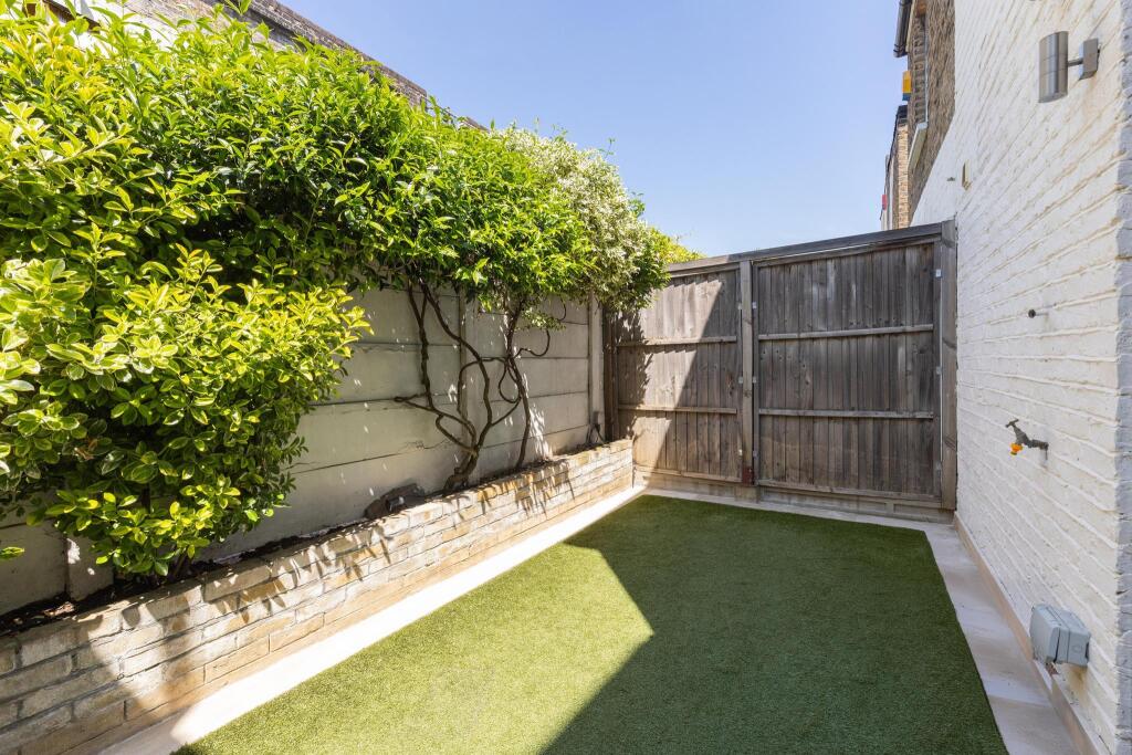 36 EWALD ROAD photo 3