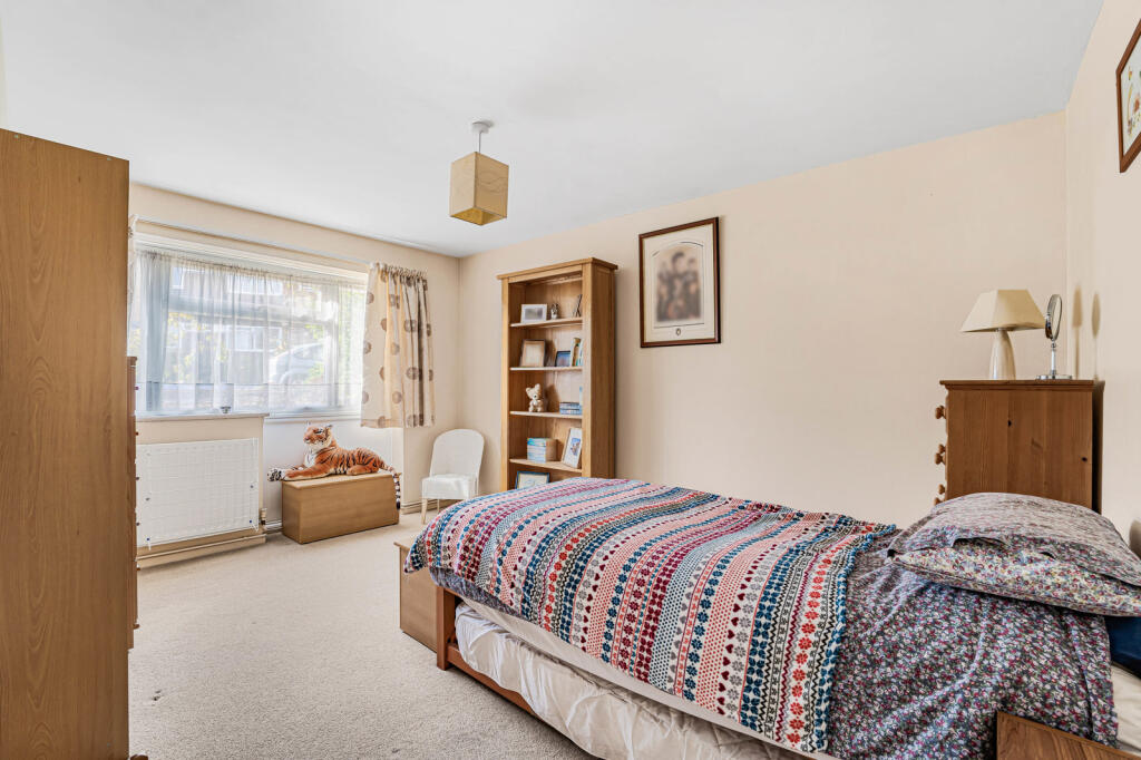 Apartment in East Hampshire, Wooteys, Alton - View 5