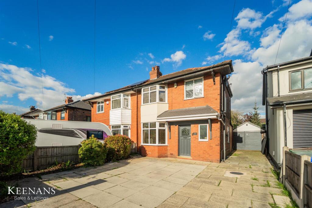 3-bed semi-detached on Brandlesholme Road, Bury, £280,000