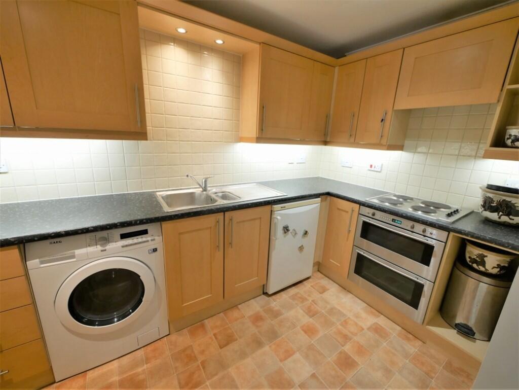 Apartment in Ipswich, Suffolk - View 5