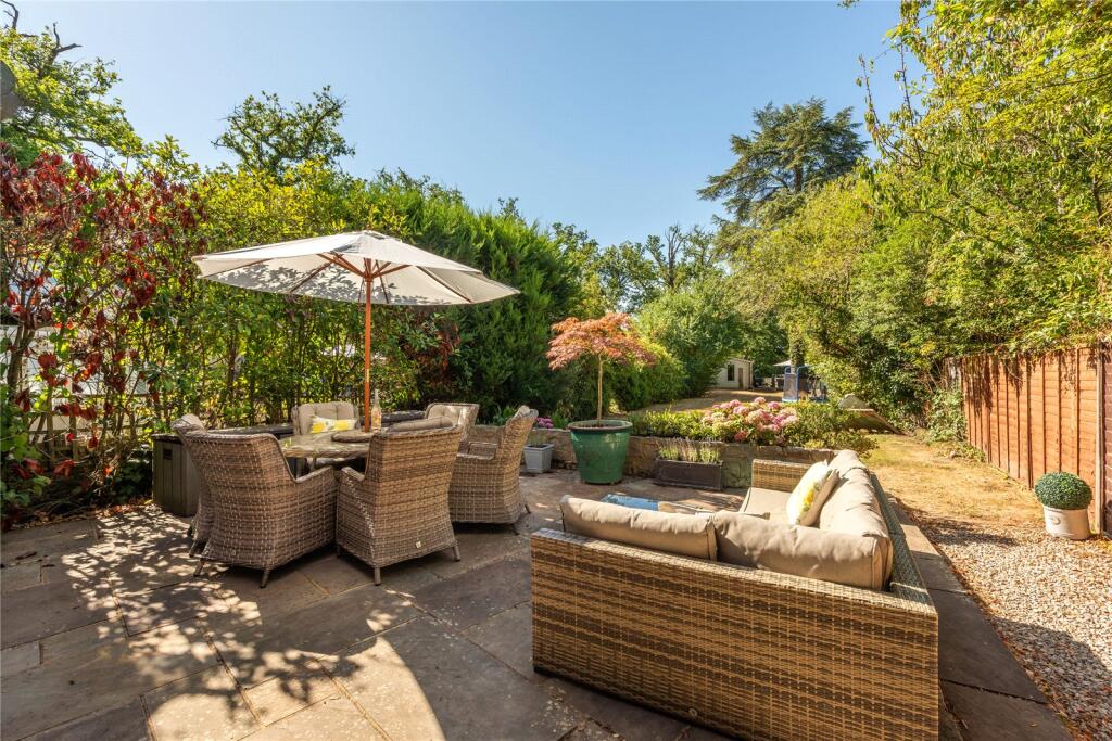 House in Redhill - View 4