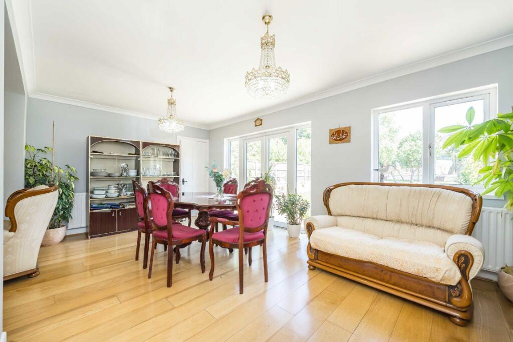 House in London - View 5