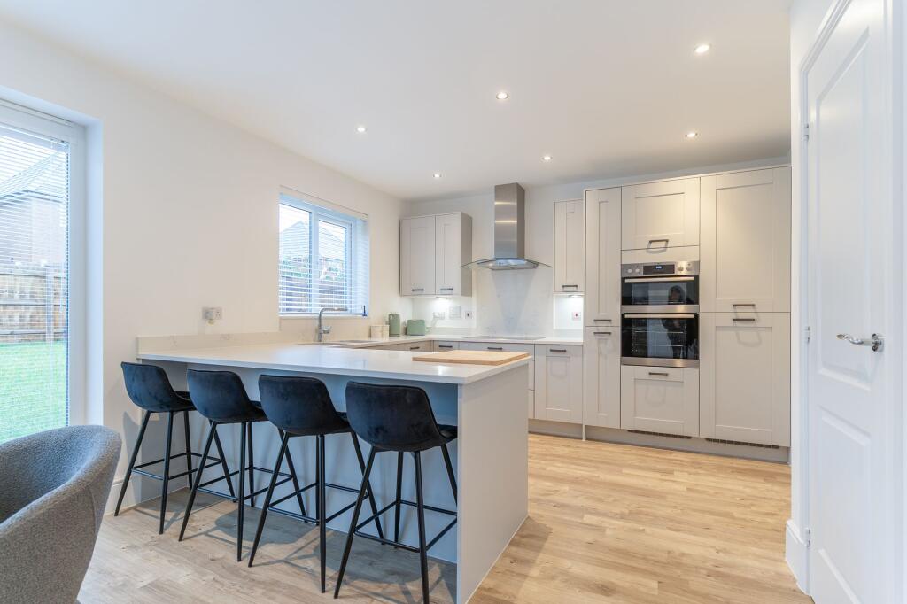 Hen Chwarel Drive, Llanwern, NP18 photo 3