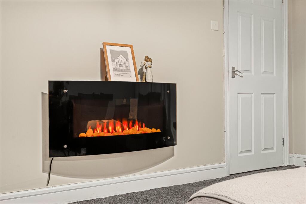 Laurel Court, Brampton Road, Huntingdon. photo 3