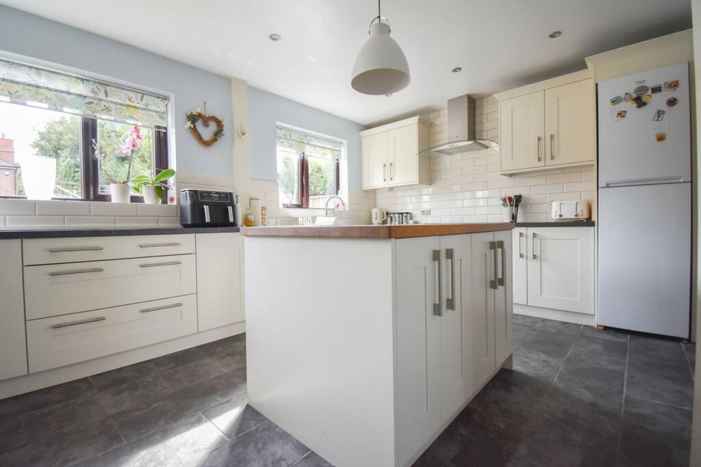 Pearmain Close, Bedford, MK41 photo 3