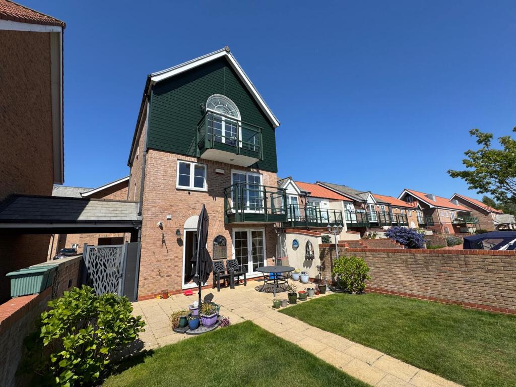 Main image of property: Ellisons Quay, Burton Waters, Lincoln, Lincolnshire