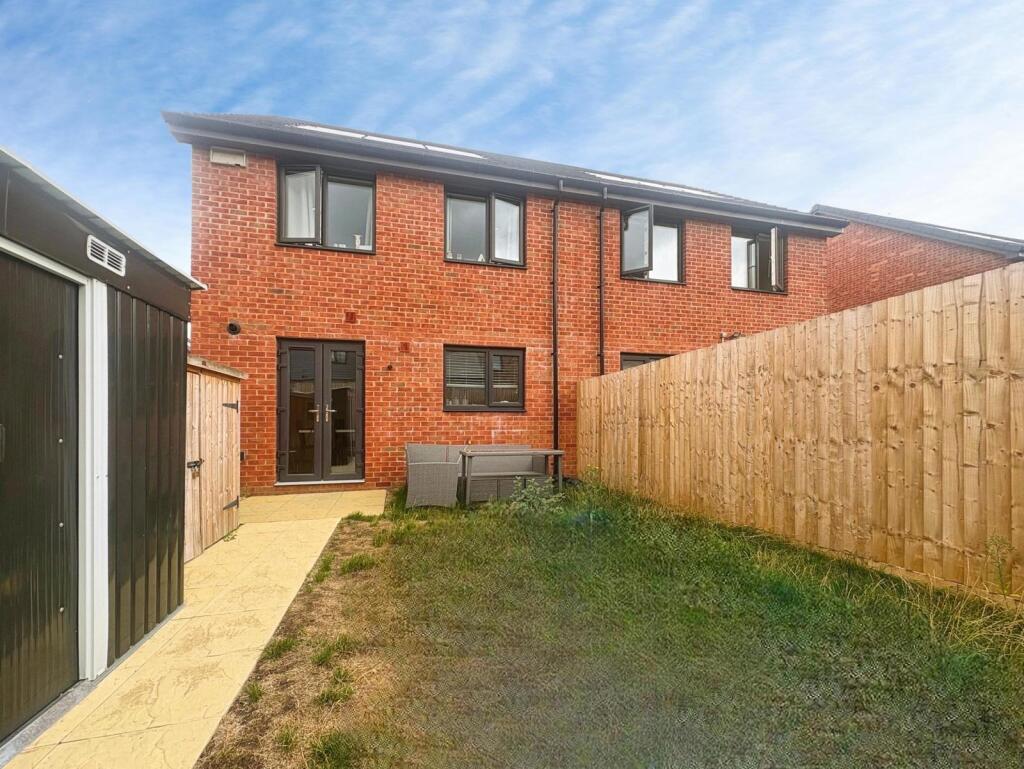 House in Guildford - View 4