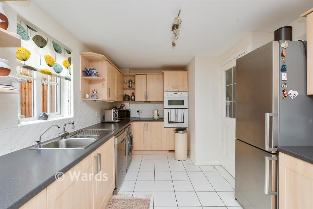 Blackthorn Road, Hersden, Canterbury, Kent photo 4