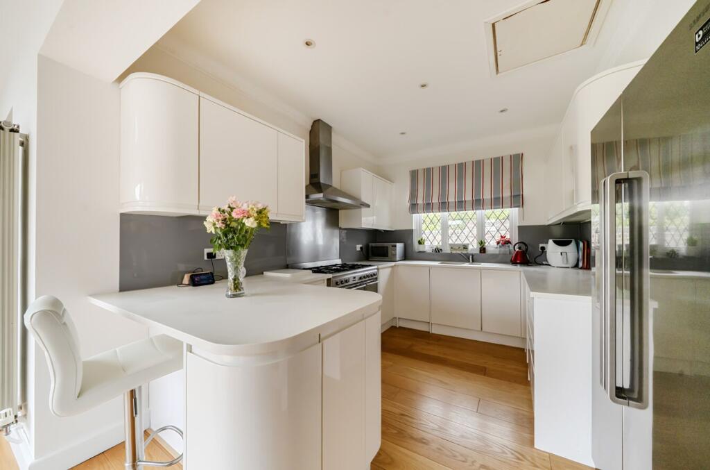 Canons Close, Aldwick, PO21 - More