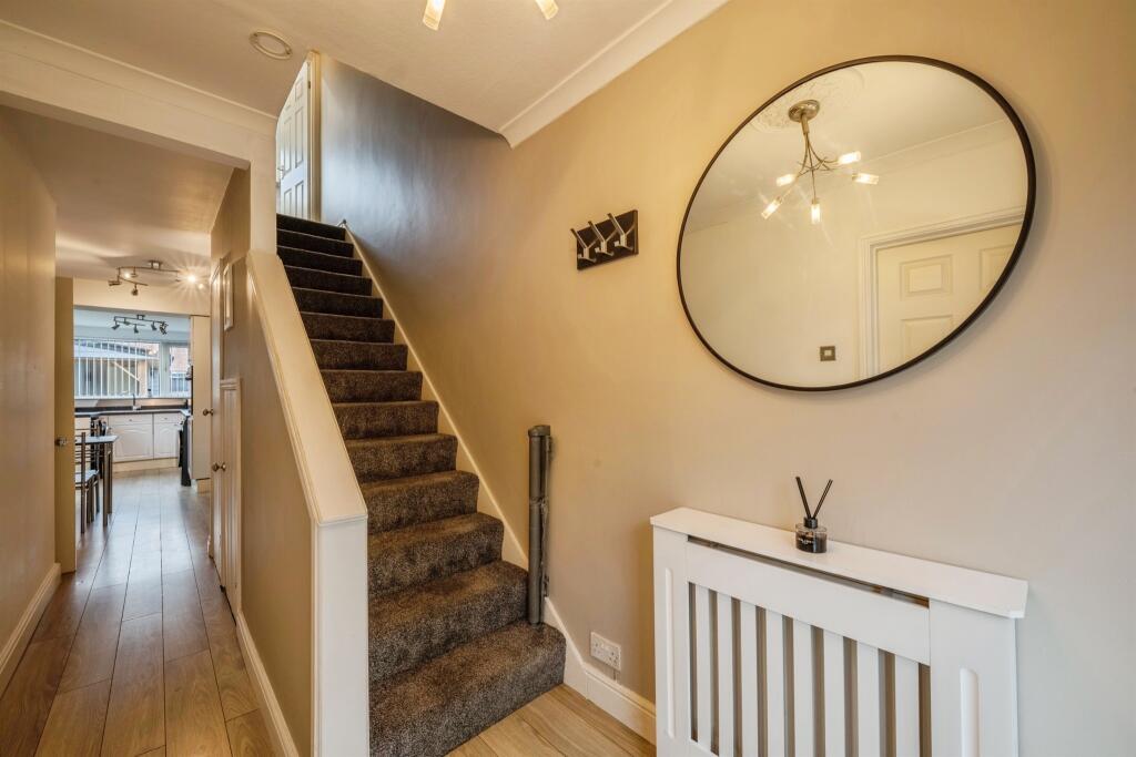House in Hull - View 3