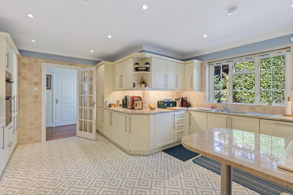House in Portsmouth - View 5