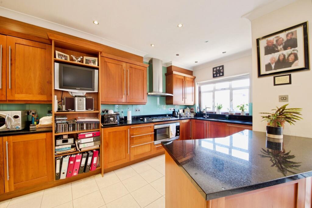 House in London - View 5