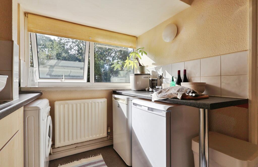Apartment in North Hertfordshire, Hertfordshire - More