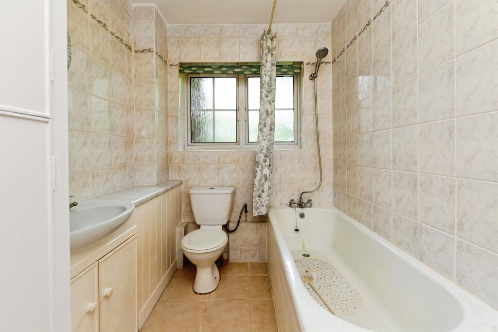 Additional image 11 of Park Close, Hatfield