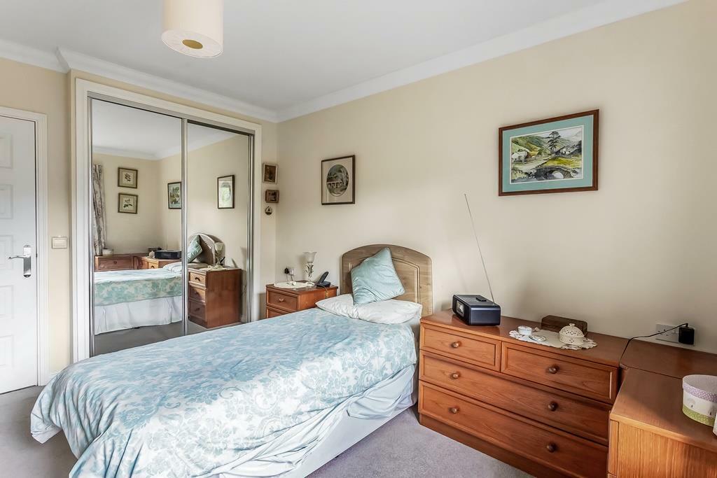 Emmeline Lodge, Leatherhead, KT22 photo 4