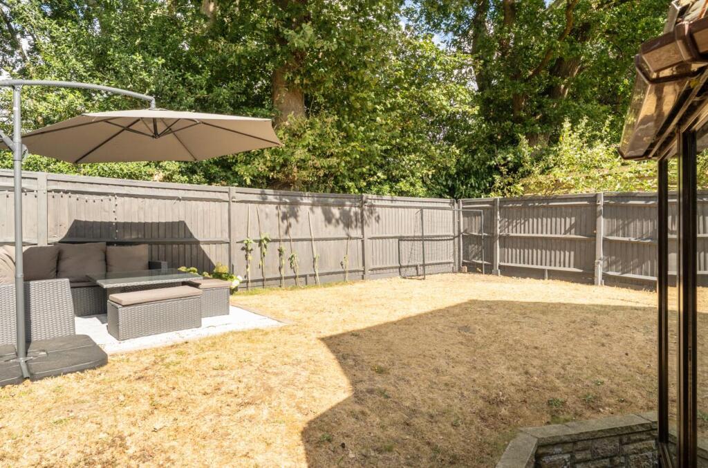 House in Eastleigh, Millers Dale South, Chandler's Ford - View 5