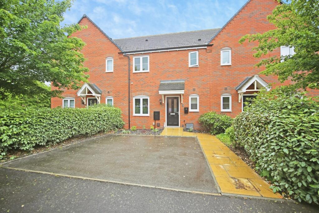 Main image of property: Bosworth Avenue, Stratford-upon-Avon, Warwickshire, CV37