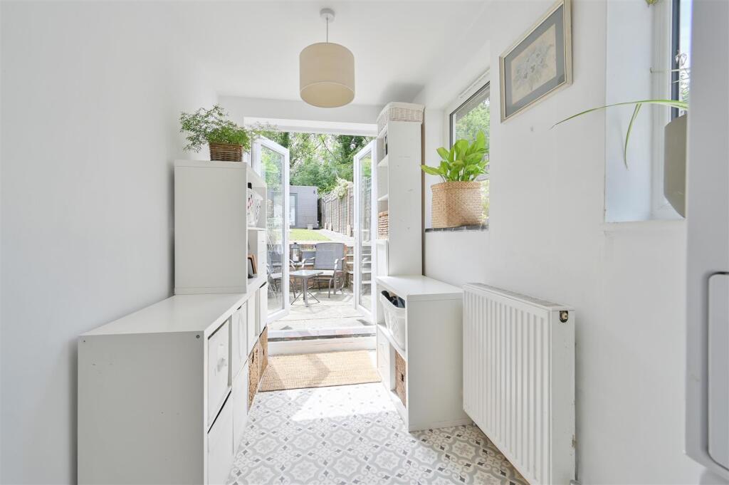 House in Harpenden, Batford - View 4