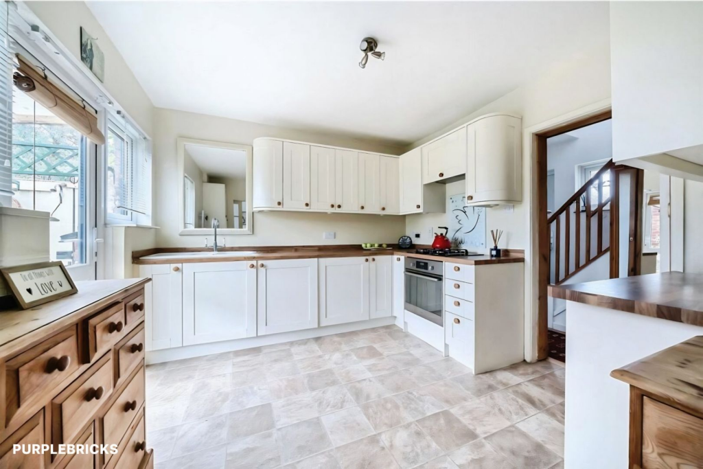 House in Southall - View 3