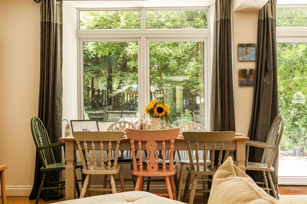 House in Llandrindod Wells - More