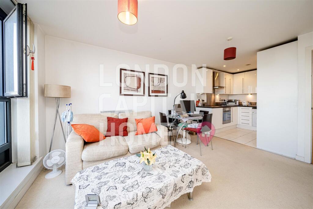 Apartment in London - View 3