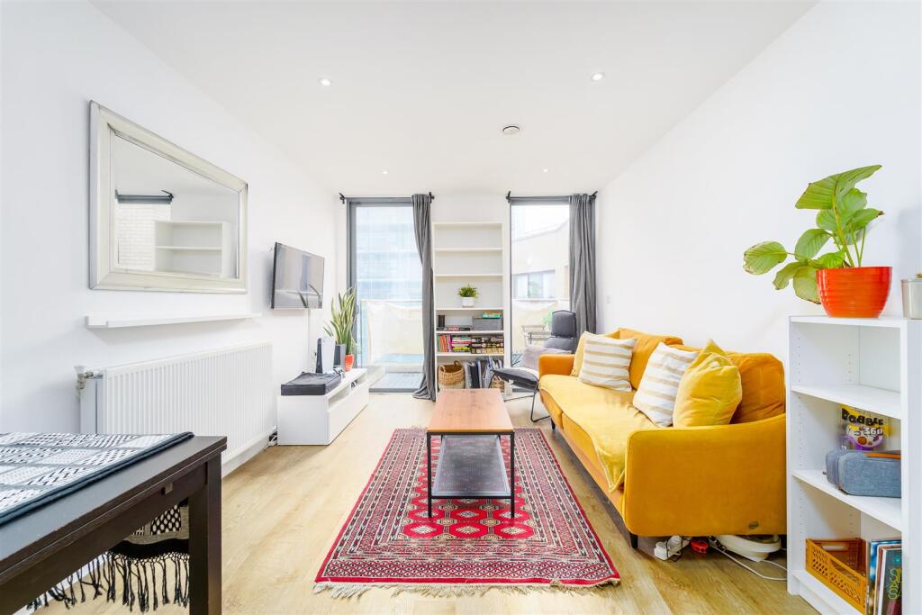 Apartment in Twickenham - View 4