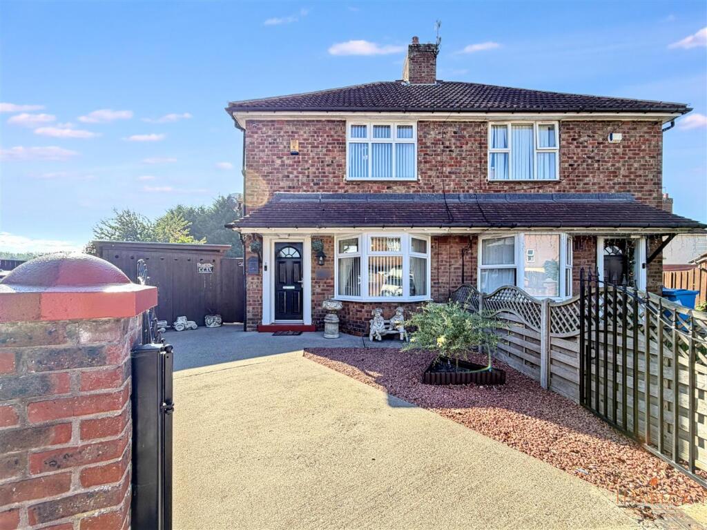 Main image of property: Mickley Grove, Hull