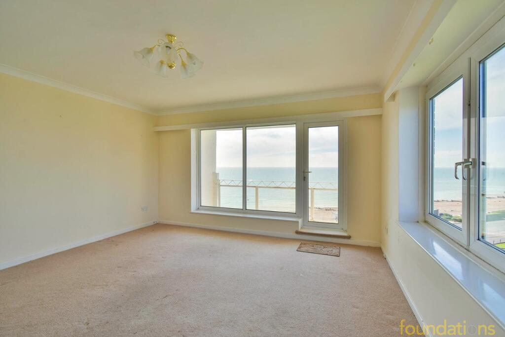 West Parade, Bexhill-on-Sea, TN39 photo 3