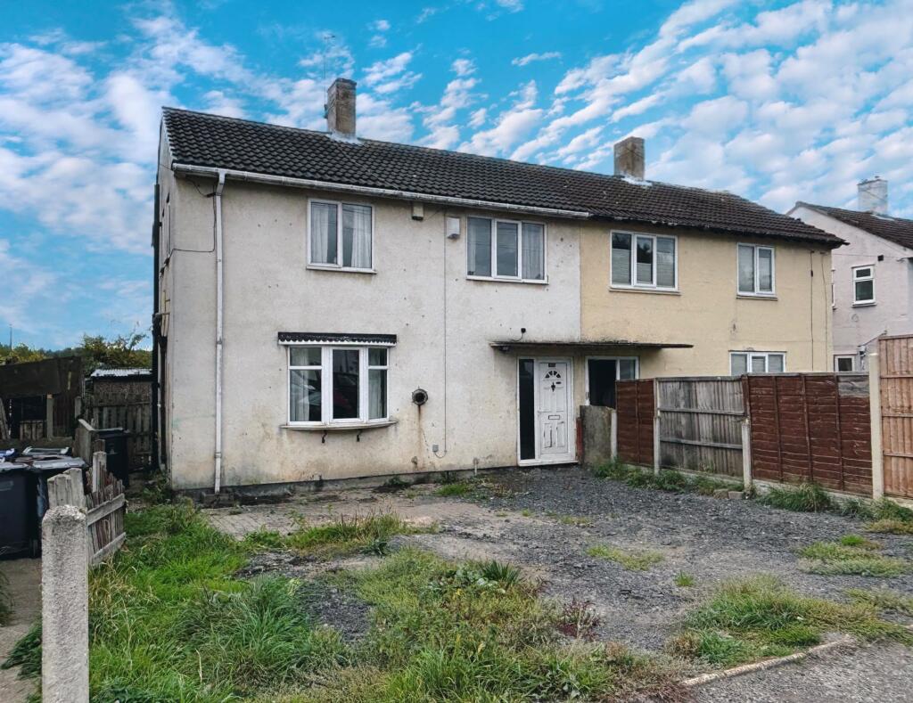 Main image of property: 44 Broadwater, Bolton-Upon-Dearne, Rotherham, South Yorkshire S63 8EN