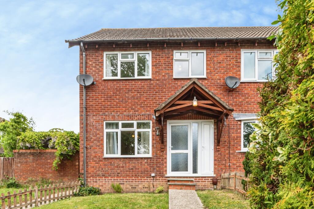 Main image of property: Purbrook Road, Tadley, Hampshire, RG26