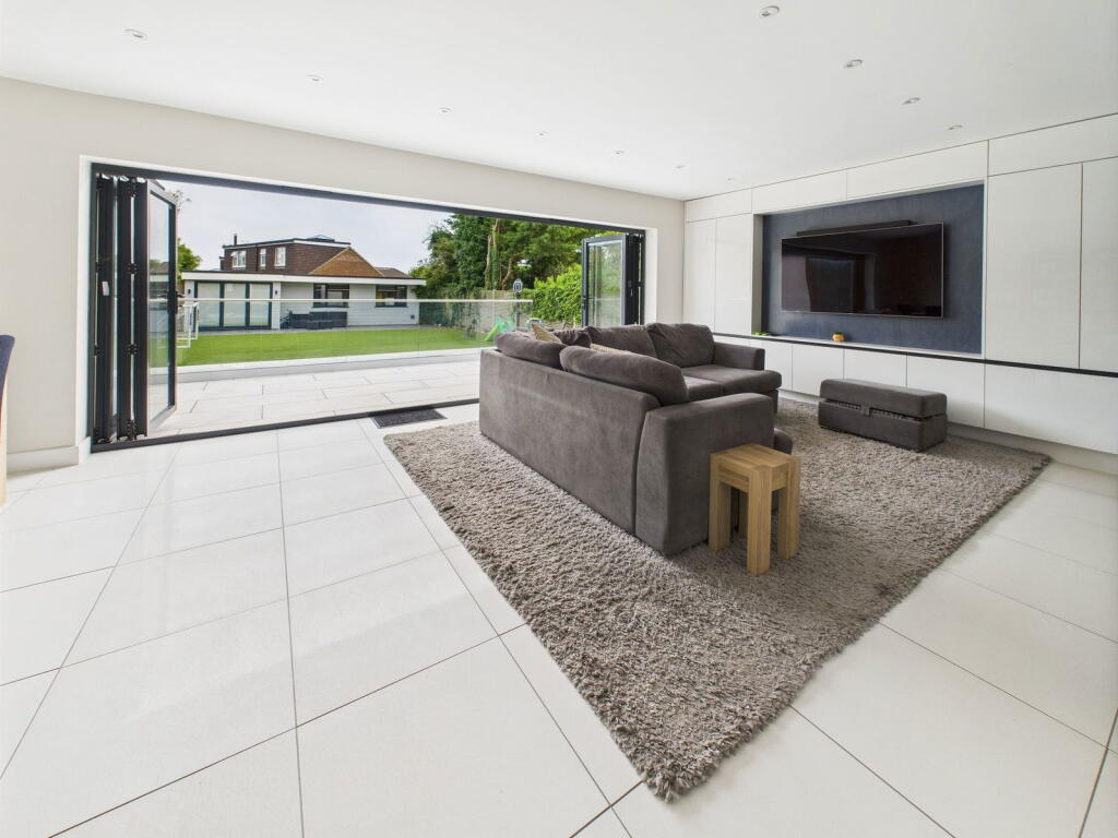 Mill Hill, Shoreham by Sea photo 2