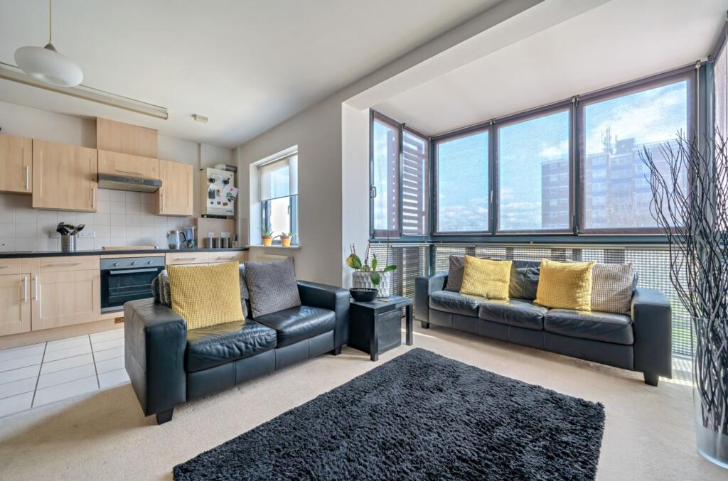 Apartment in Dartford - View 4