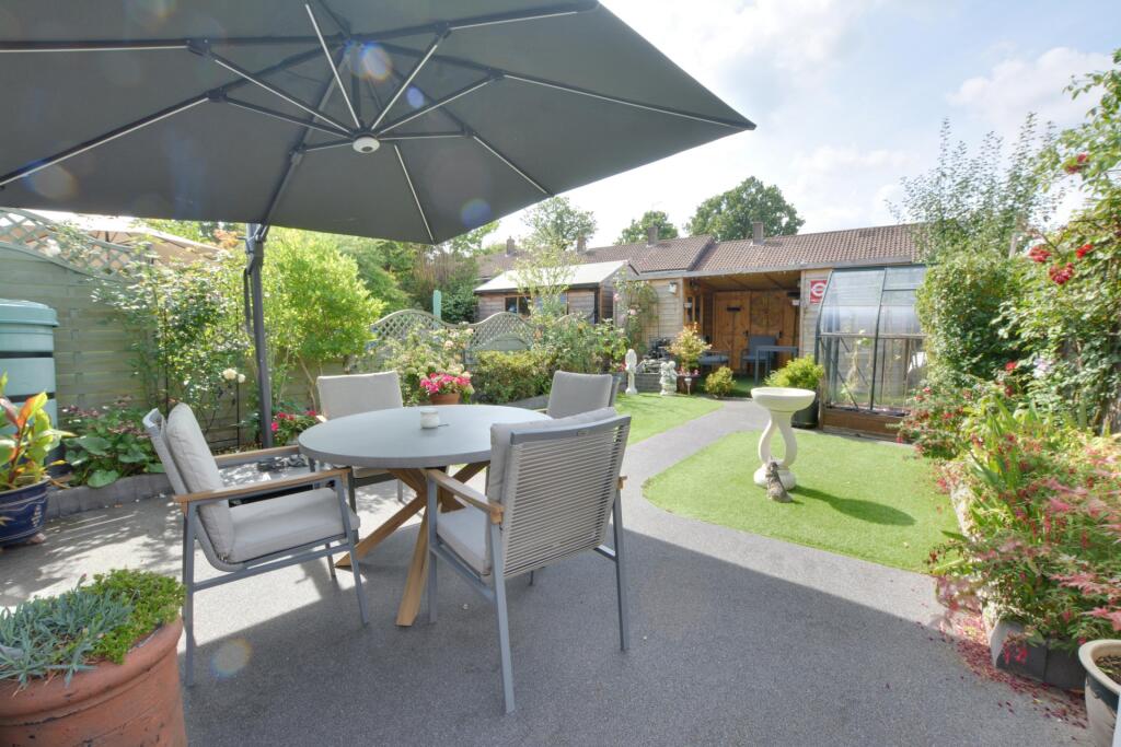 House in Redhill - View 4