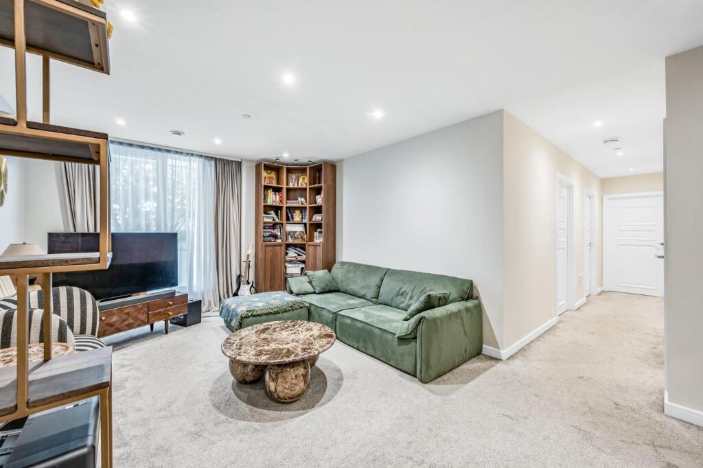 Apartment in London - View 3