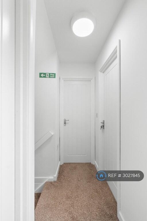 House in Southend-on-Sea - View 4