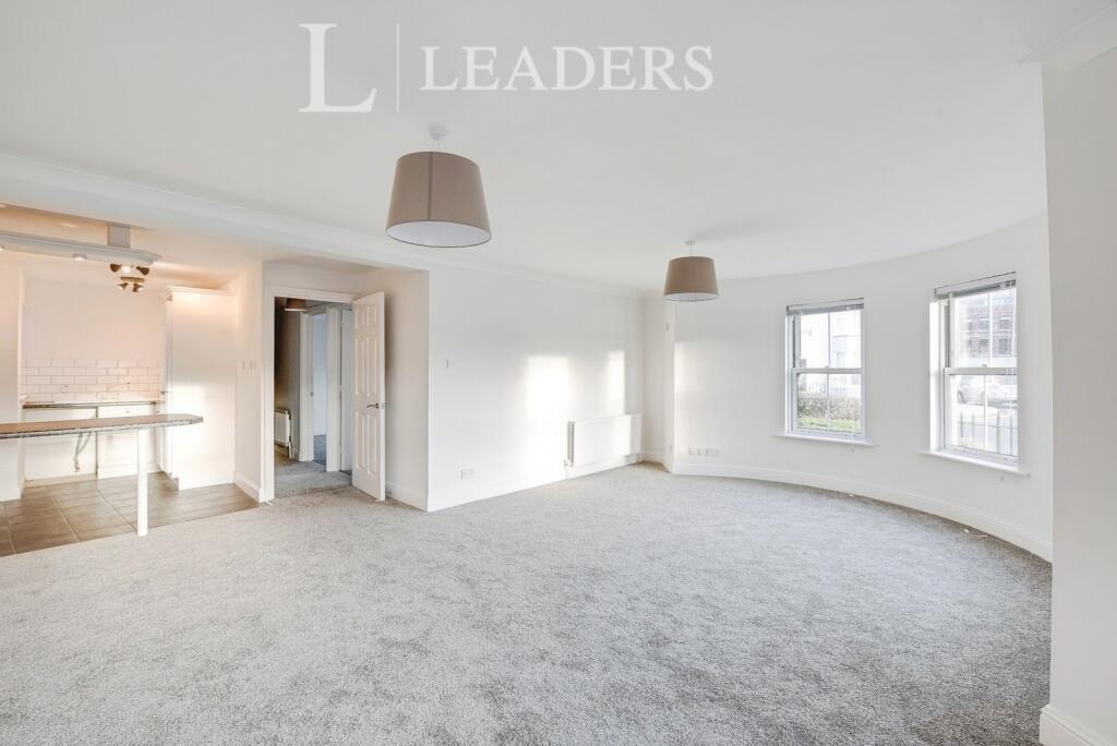 Apartment in Portsmouth - View 3
