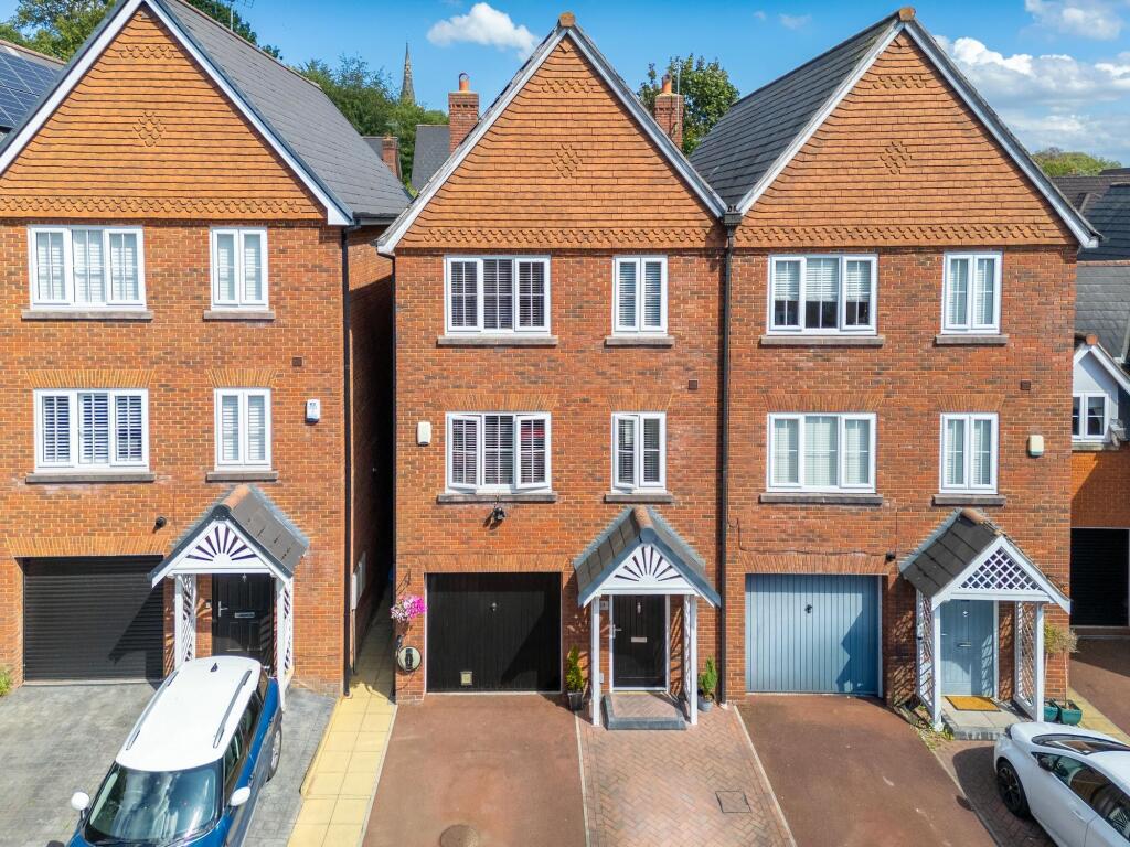 Main image of property: Ballantyne Place, Winwick, WA2