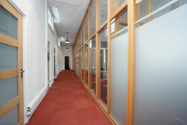 Tavistock St & Claren St - Upstairs office space-5.jpg
