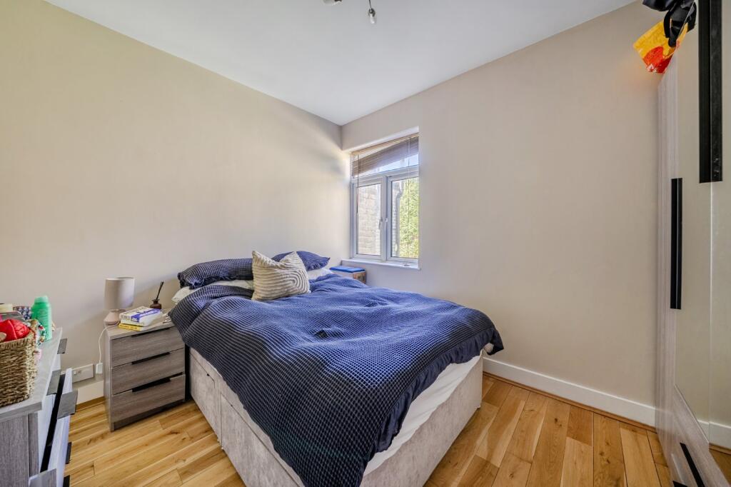 Apartment in London, Nunhead - View 5