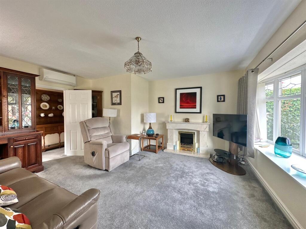 Osborne Grove, Shavington, Cheshire photo 4