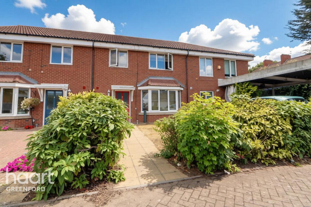 House in London, Greenford - View 2