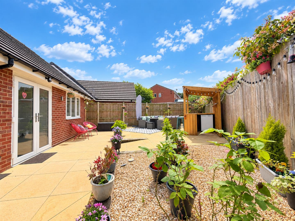 Masters Lane, Halesowen photo 2