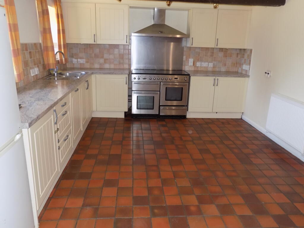 House in Matlock, Hopton - View 3